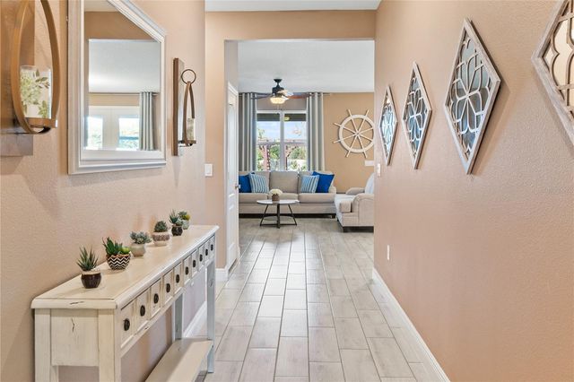 697 SARNER PASS WAY, Winter Haven, FL 33881