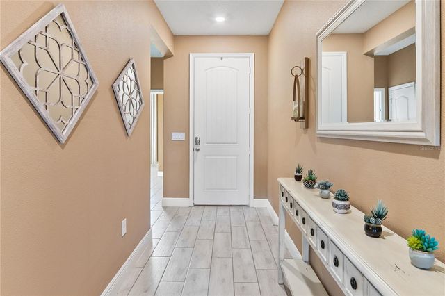 697 SARNER PASS WAY, Winter Haven, FL 33881