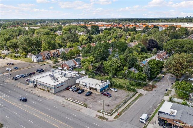 18400 Plymouth Road, Detroit, MI 48228