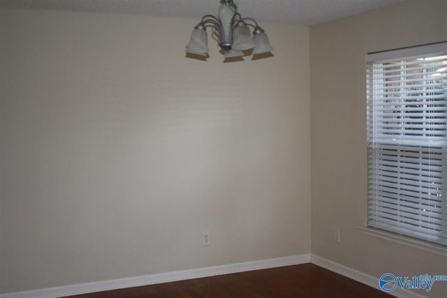 7010 Thornwood Lane, Owens Cross Roads, AL 35763