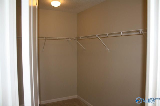 7010 Thornwood Lane, Owens Cross Roads, AL 35763