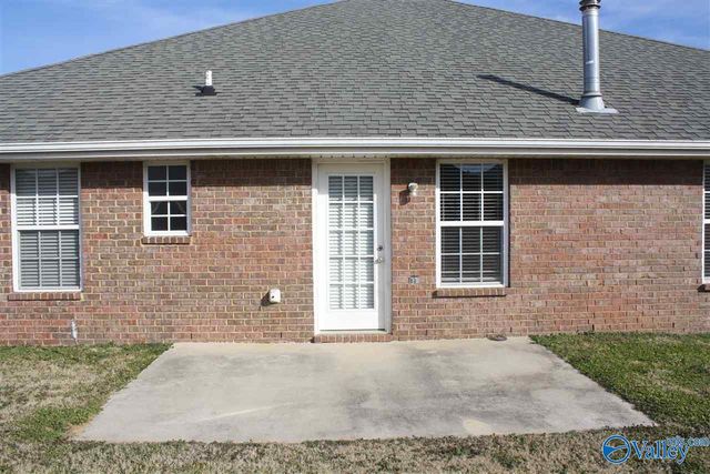 7010 Thornwood Lane, Owens Cross Roads, AL 35763