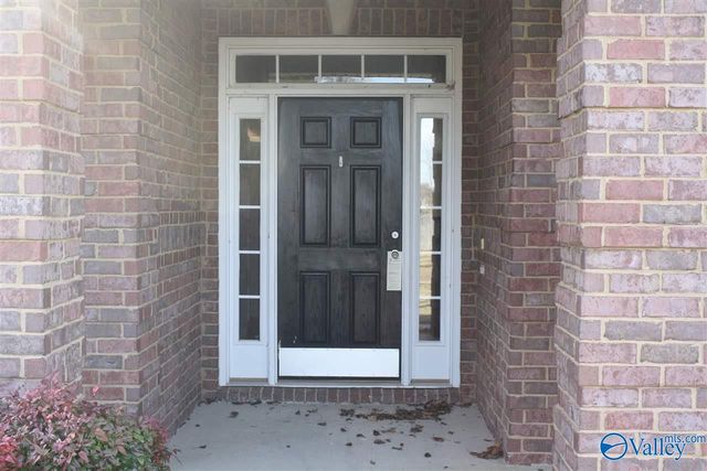 7010 Thornwood Lane, Owens Cross Roads, AL 35763