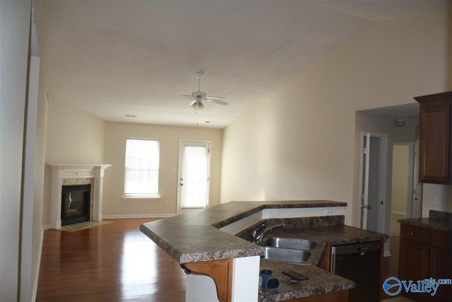 7010 Thornwood Lane, Owens Cross Roads, AL 35763