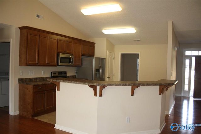 7010 Thornwood Lane, Owens Cross Roads, AL 35763