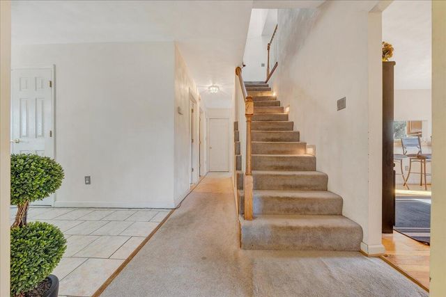 35 Fawn CT, Roanoke, VA 24012