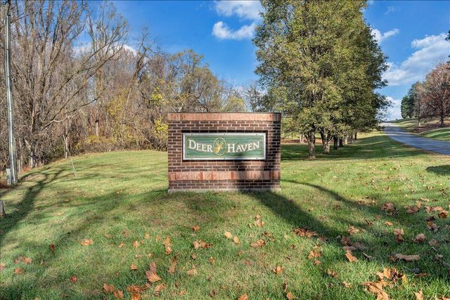 35 Fawn CT, Roanoke, VA 24012