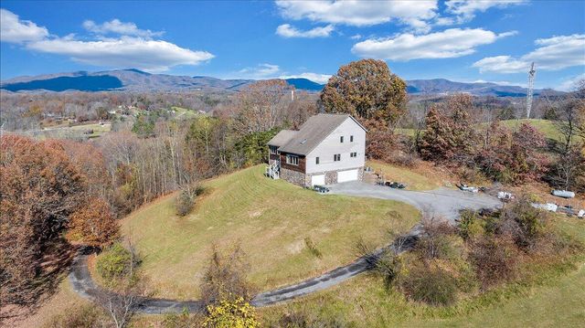 35 Fawn CT, Roanoke, VA 24012