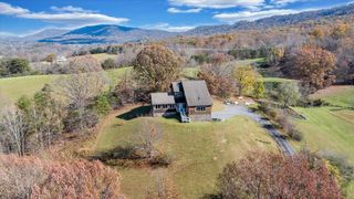 35 Fawn CT, Roanoke, VA 24012