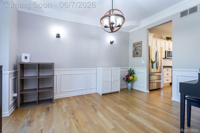 36039 Curtis Road, Livonia, MI 48152