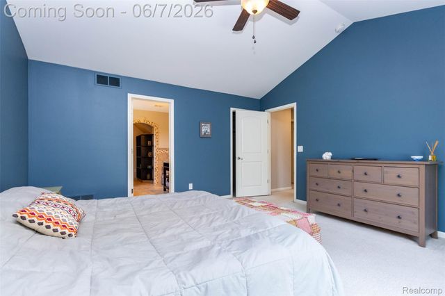 36039 Curtis Road, Livonia, MI 48152