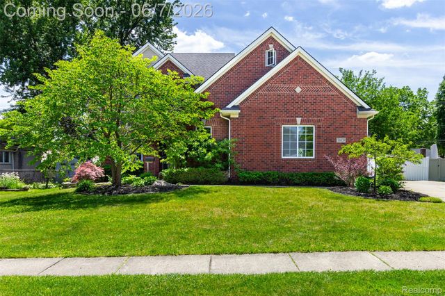 36039 Curtis Road, Livonia, MI 48152