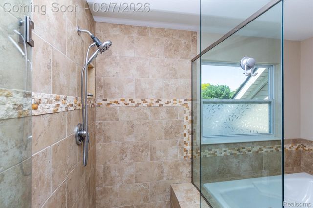 36039 Curtis Road, Livonia, MI 48152