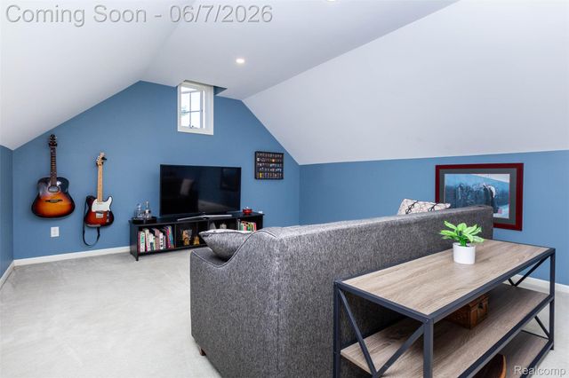 36039 Curtis Road, Livonia, MI 48152