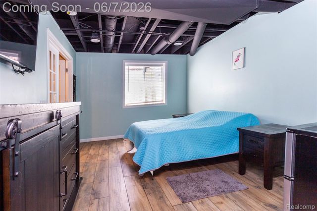 36039 Curtis Road, Livonia, MI 48152