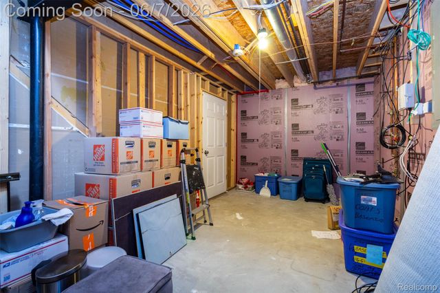 36039 Curtis Road, Livonia, MI 48152