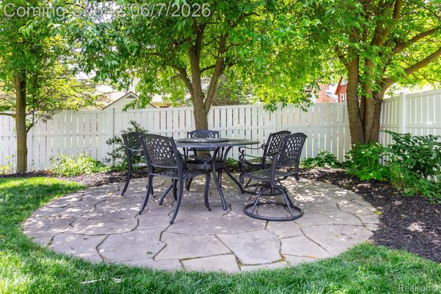 36039 Curtis Road, Livonia, MI 48152