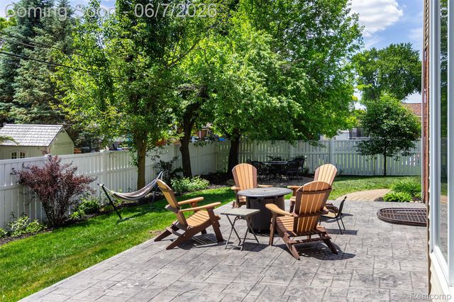 36039 Curtis Road, Livonia, MI 48152