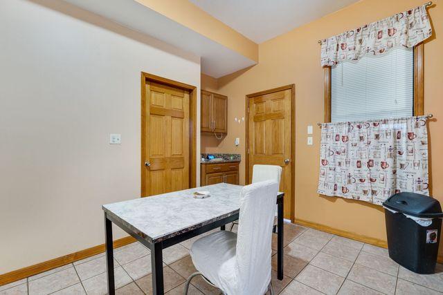 2312 W Taylor Street, Chicago, IL 60612