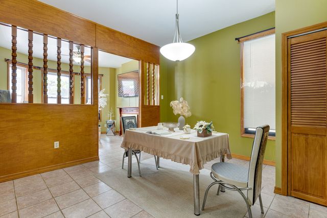 2312 W Taylor Street, Chicago, IL 60612