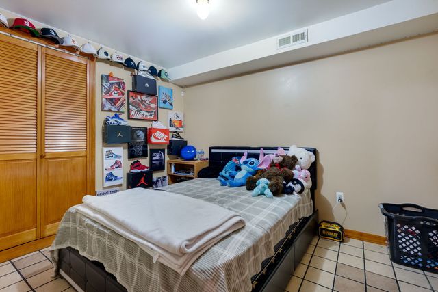 2312 W Taylor Street, Chicago, IL 60612