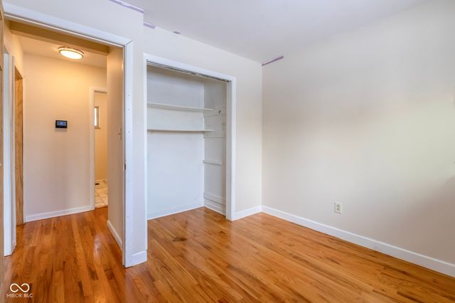 2950 S Lake Drive, Columbus, IN 47203