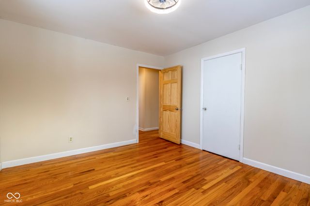 2950 S Lake Drive, Columbus, IN 47203