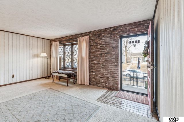 3603 Oak Street, Omaha, NE 68105