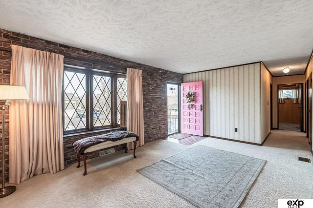 3603 Oak Street, Omaha, NE 68105