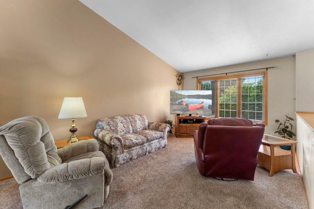 28359 Lakeside Way, Lindstrom, MN 55045