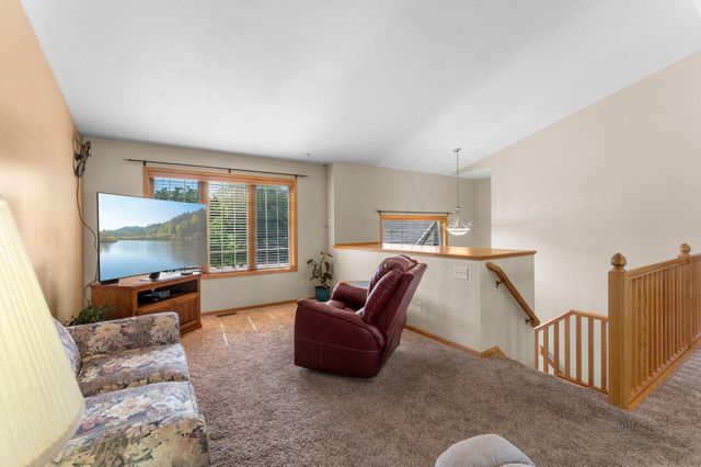 28359 Lakeside Way, Lindstrom, MN 55045
