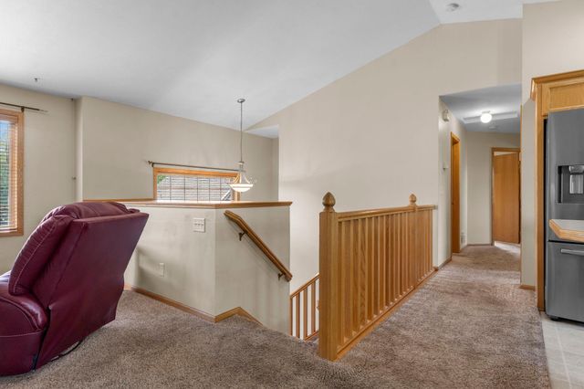 28359 Lakeside Way, Lindstrom, MN 55045