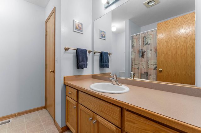 28359 Lakeside Way, Lindstrom, MN 55045
