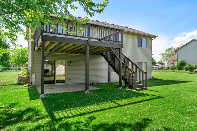 28359 Lakeside Way, Lindstrom, MN 55045