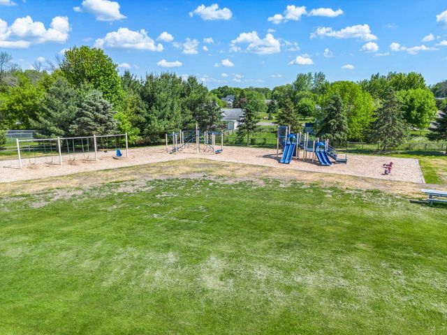 28359 Lakeside Way, Lindstrom, MN 55045