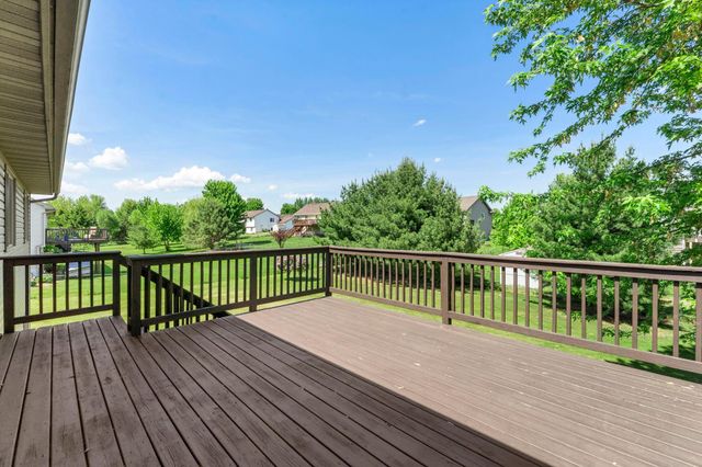 28359 Lakeside Way, Lindstrom, MN 55045