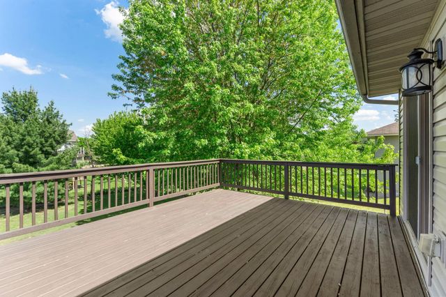28359 Lakeside Way, Lindstrom, MN 55045