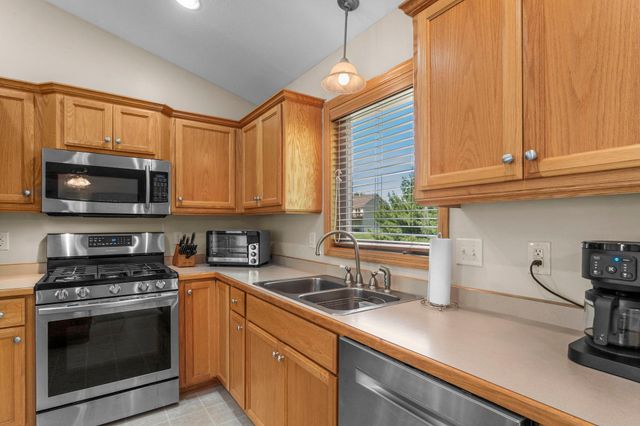 28359 Lakeside Way, Lindstrom, MN 55045