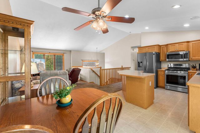 28359 Lakeside Way, Lindstrom, MN 55045