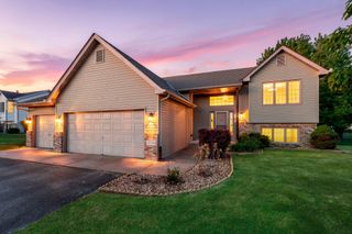 28359 Lakeside Way, Lindstrom, MN 55045