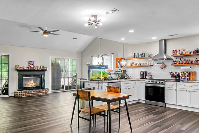 204 Cane Break Lane, Goose Creek, SC 29445