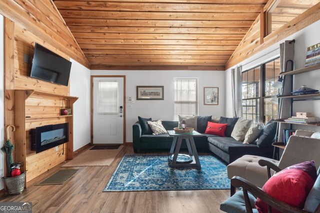 132 W Daylight Drive, Eatonton, GA 31024