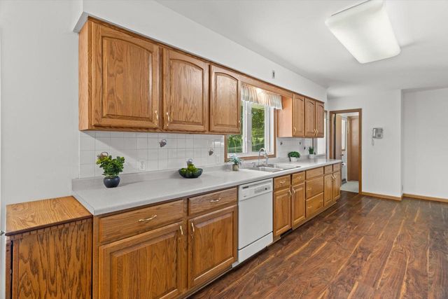 1813 Windom Way, Madison, WI 53704