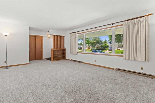1813 Windom Way, Madison, WI 53704