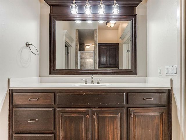 17200 Osprey Circle, Edmond, OK 73012