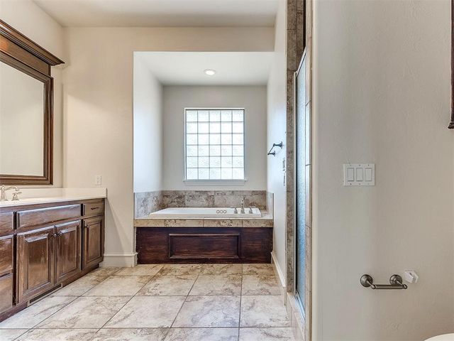 17200 Osprey Circle, Edmond, OK 73012