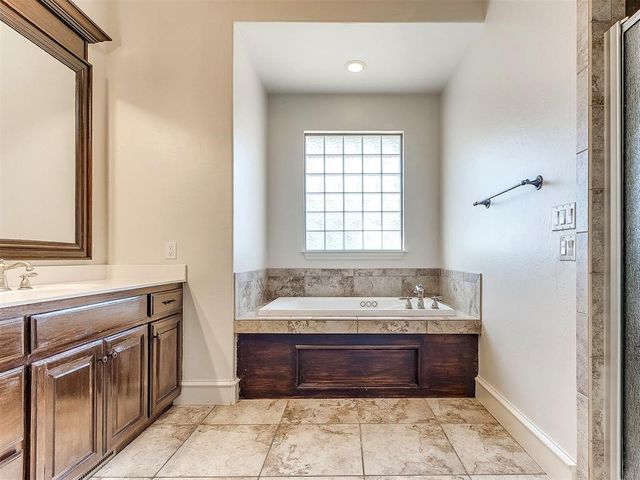 17200 Osprey Circle, Edmond, OK 73012
