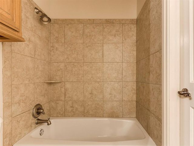17200 Osprey Circle, Edmond, OK 73012