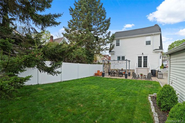 11 Westwood Avenue, New Rochelle, NY 10801