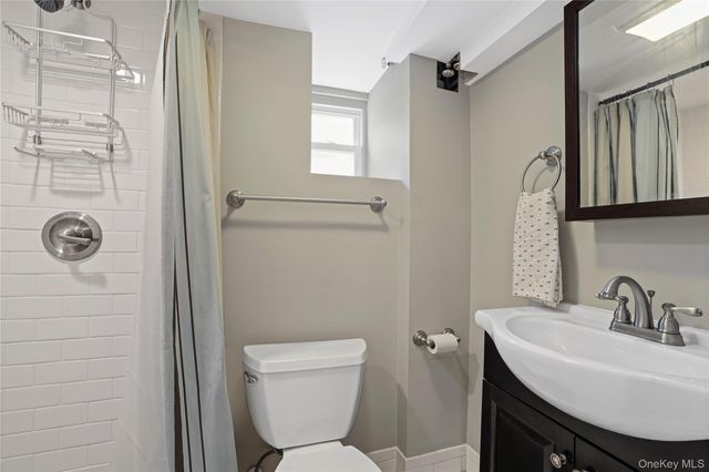 11 Westwood Avenue, New Rochelle, NY 10801